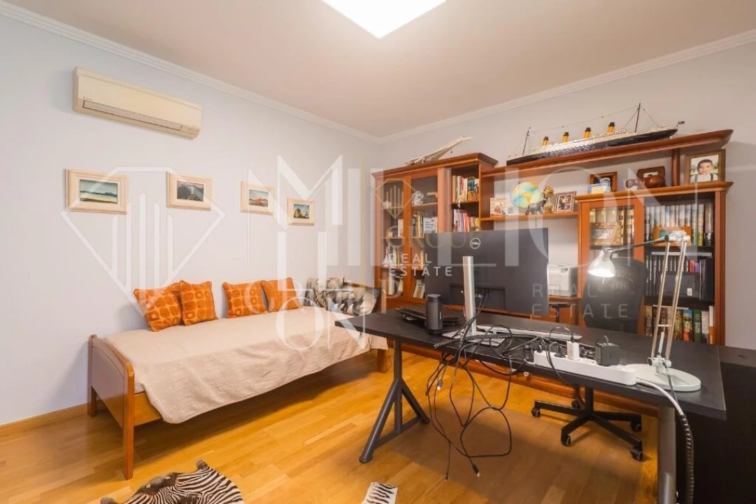 Moradia T5 para Venda em Póvoa de Santa Iria e Forte da Casa Foto 21