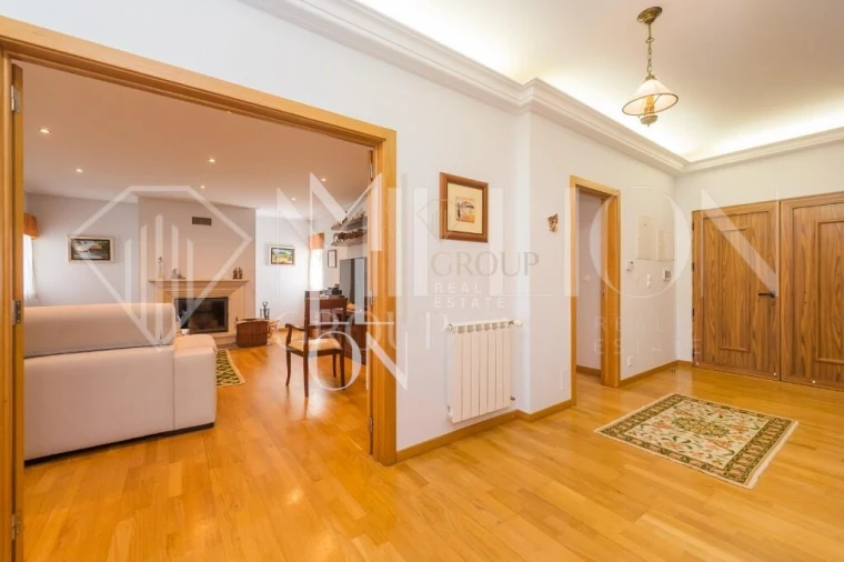 Moradia T5 para Venda em Póvoa de Santa Iria e Forte da Casa Foto 3