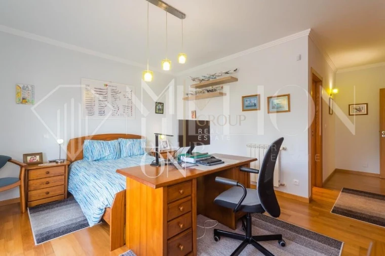 Moradia T5 para Venda em Póvoa de Santa Iria e Forte da Casa Foto 36