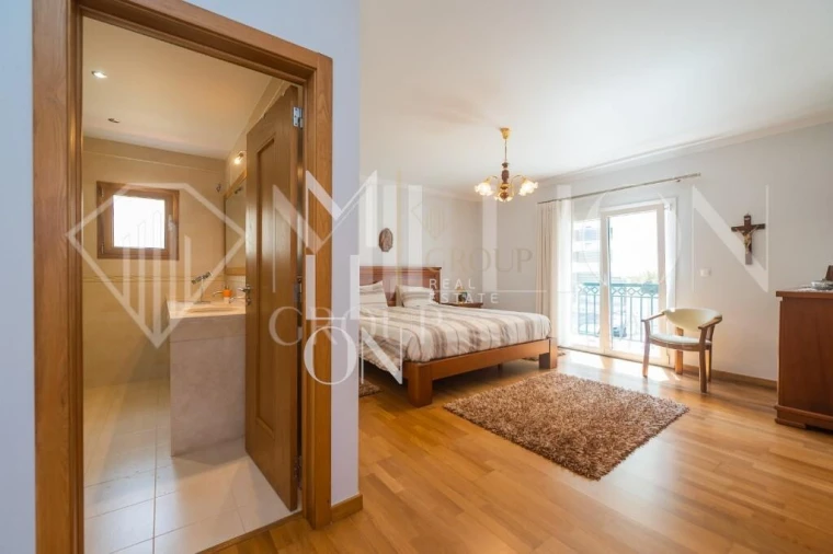 Moradia T5 para Venda em Póvoa de Santa Iria e Forte da Casa Foto 37