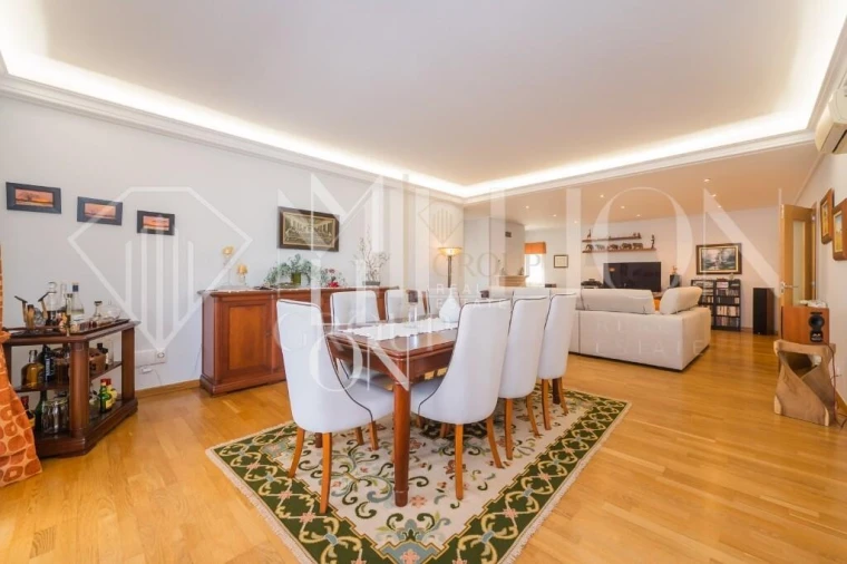 Moradia T5 para Venda em Póvoa de Santa Iria e Forte da Casa Foto 9