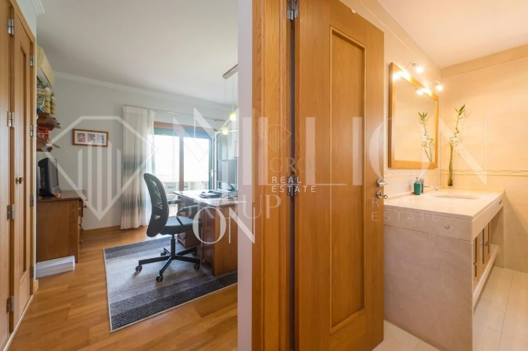 Moradia T5 para Venda em Póvoa de Santa Iria e Forte da Casa Foto 30