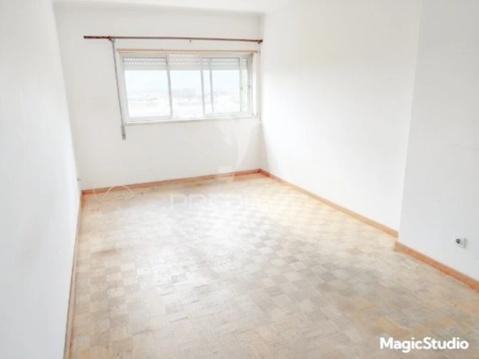 Apartamento T1 para Venda em Caparica e Trafaria Foto 4