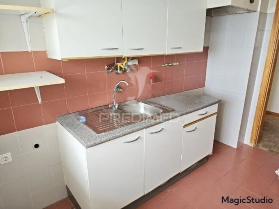 Apartamento T1 para Venda em Caparica e Trafaria Foto 1