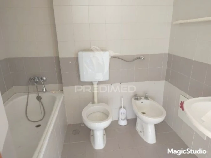 Apartamento T1 para Venda em Caparica e Trafaria Foto 11