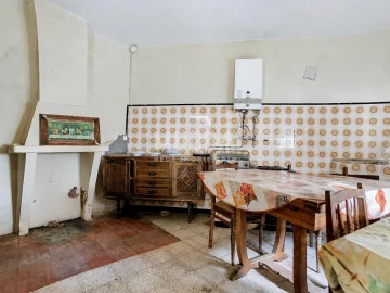 Moradia T4 para Venda em Tinhela e Alvarelhos