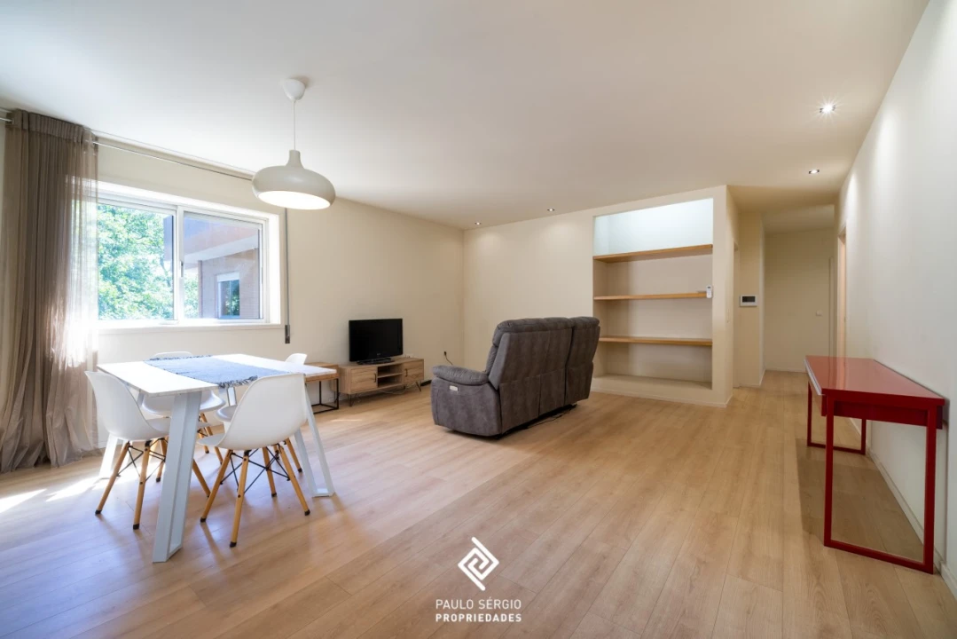 Apartamento T3 para Venda em Gulpilhares e Valadares Foto 1