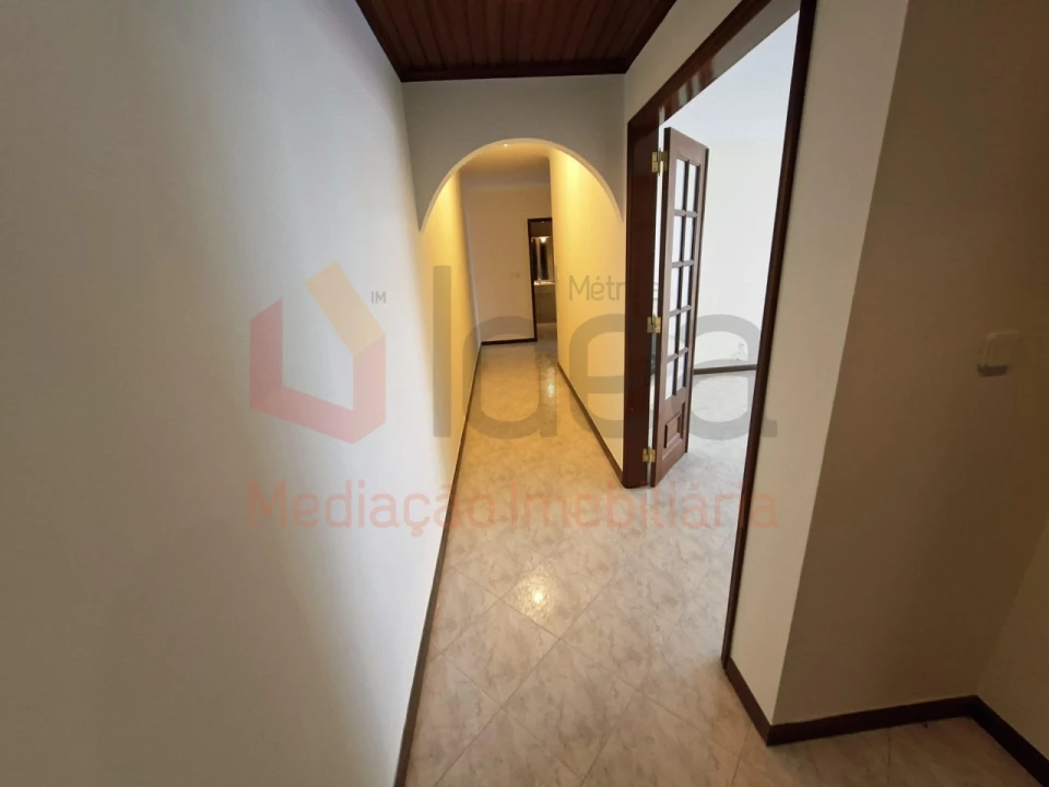 Apartamento T2 para Venda em Algueirão-Mem Martins Foto 5