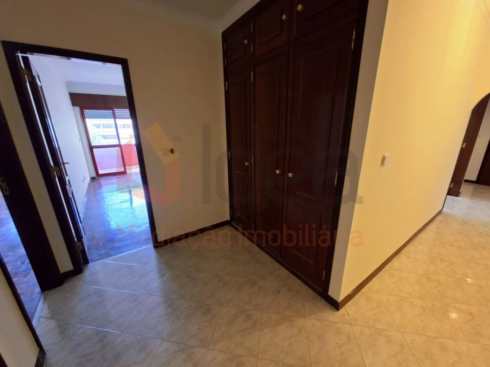 Apartamento T2 para Venda em Algueirão-Mem Martins Foto 7