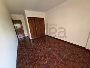Apartamento T2 para Venda em Algueirão-Mem Martins