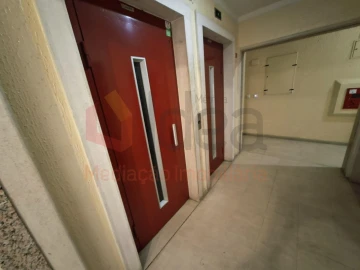 Apartamento T2 para Venda em Algueirão-Mem Martins