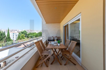 Apartamento T1 para Venda em Algés, Linda-A-Velha e Cruz Quebrada-Dafundo