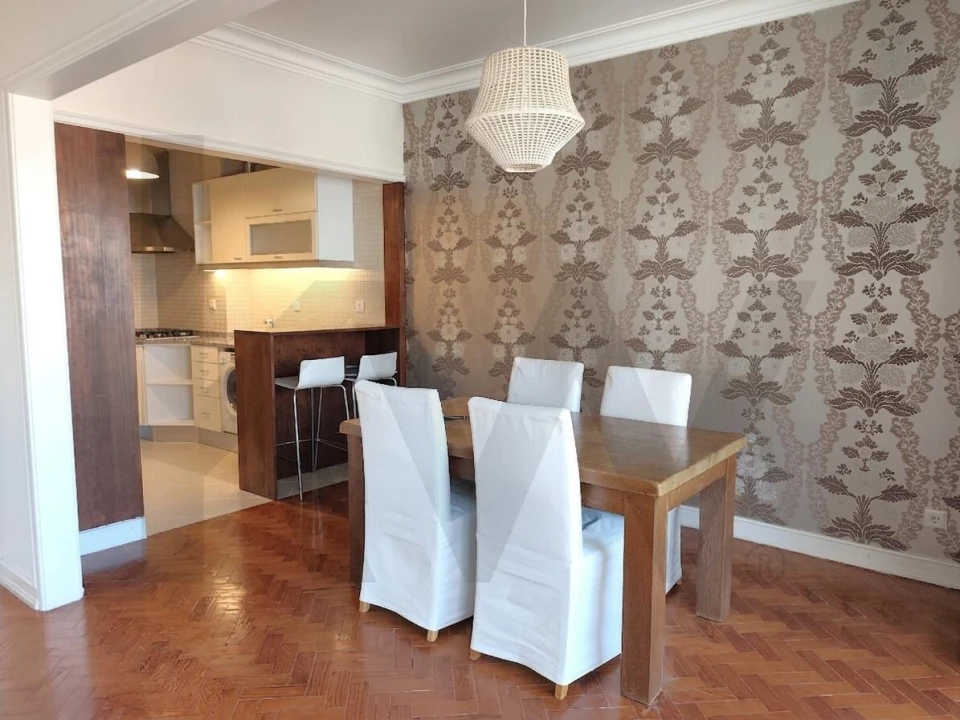 Apartamento T1 para Arrendamento em Lumiar Foto 2