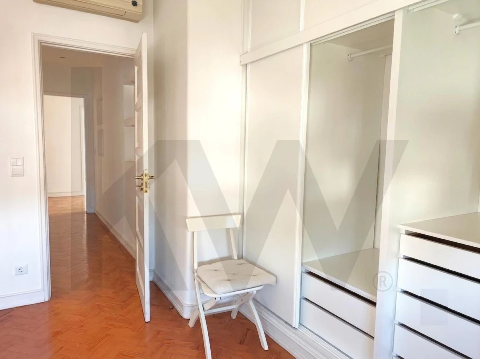 Apartamento T1 para Arrendamento em Lumiar Foto 11
