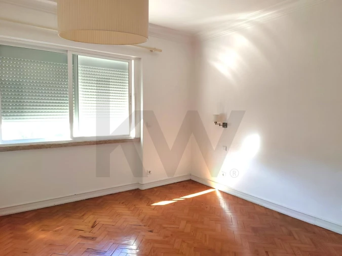 Apartamento T1 para Arrendamento em Lumiar Foto 14