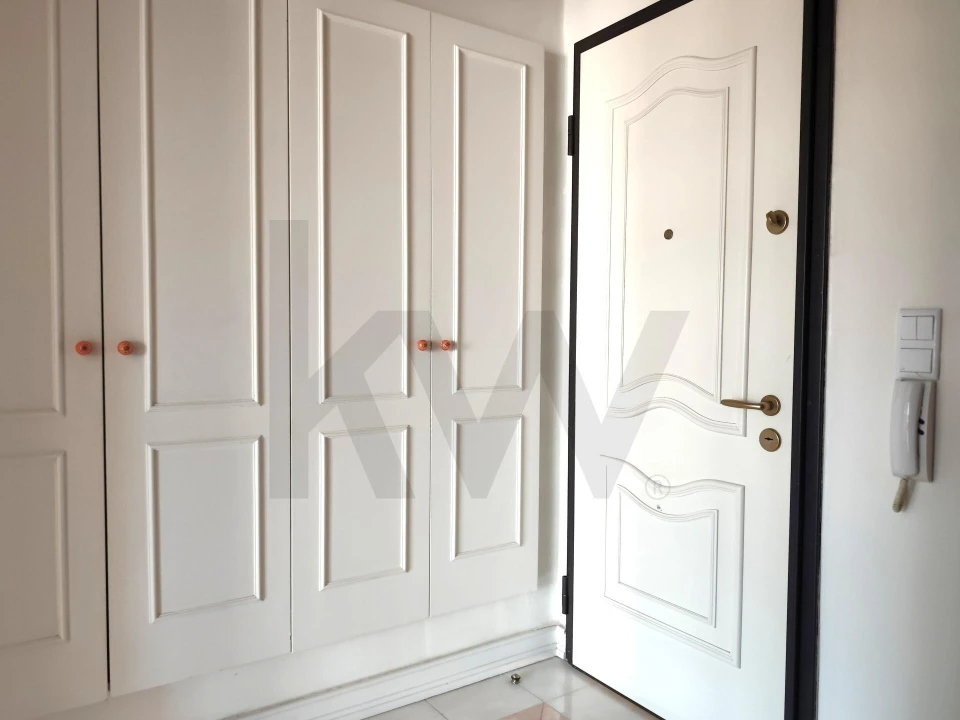 Apartamento T1 para Arrendamento em Lumiar Foto 6