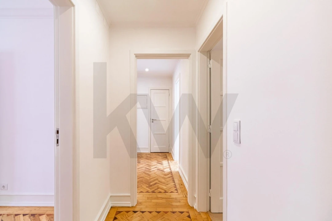 Apartamento T4 para Arrendamento em Avenidas Novas Foto 16