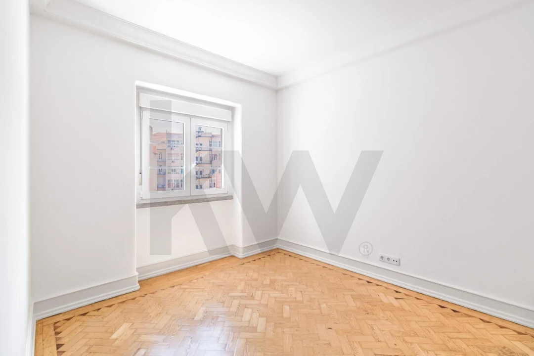 Apartamento T4 para Arrendamento em Avenidas Novas Foto 4
