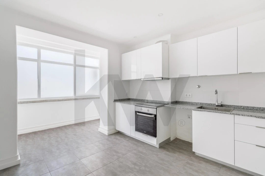 Apartamento T4 para Arrendamento em Avenidas Novas Foto 19