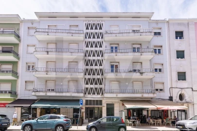 Apartamento T4 para Arrendamento em Avenidas Novas
