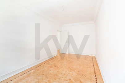 Apartamento T4 para Arrendamento em Avenidas Novas