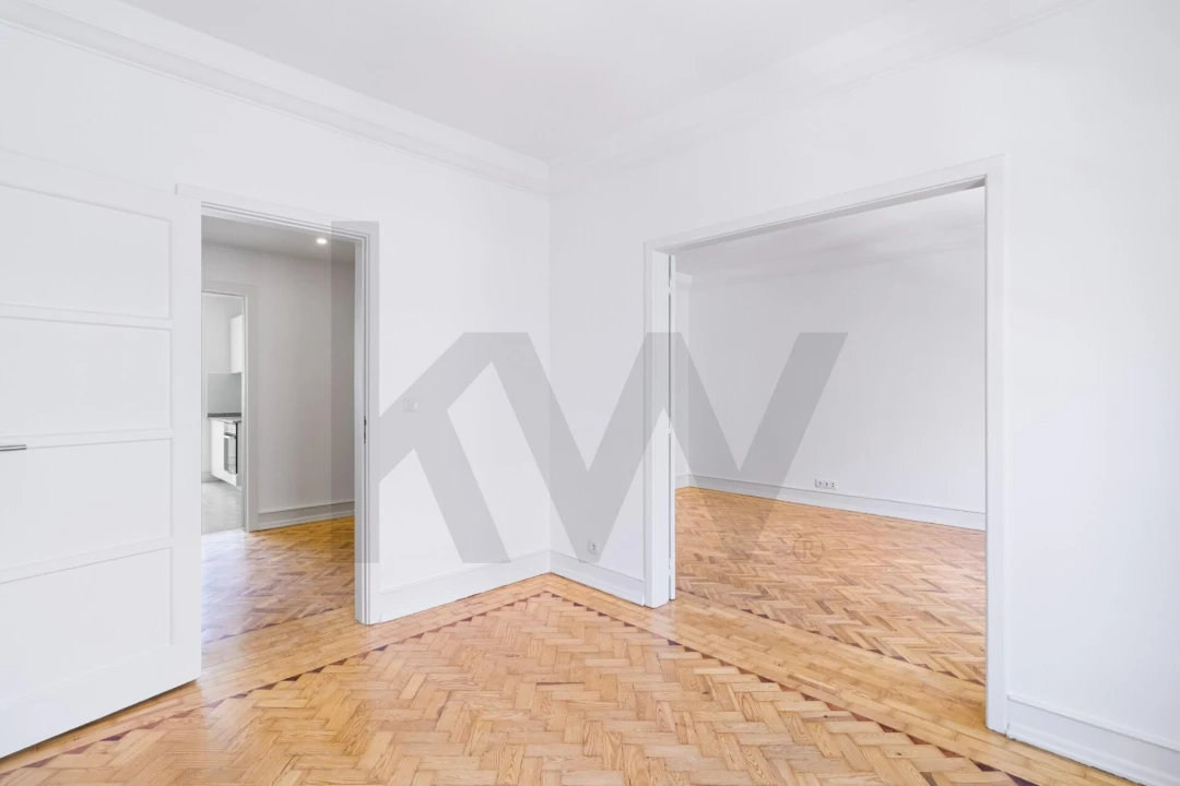 Apartamento T4 para Arrendamento em Avenidas Novas Foto 12