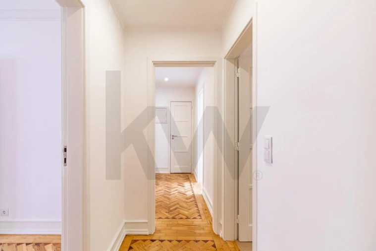 Apartamento T4 para Arrendamento em Avenidas Novas Foto 16