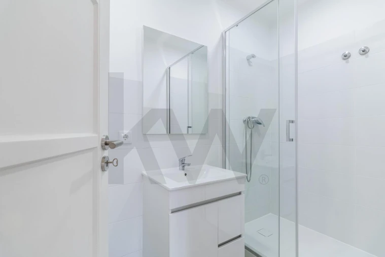Apartamento T4 para Arrendamento em Avenidas Novas Foto 2