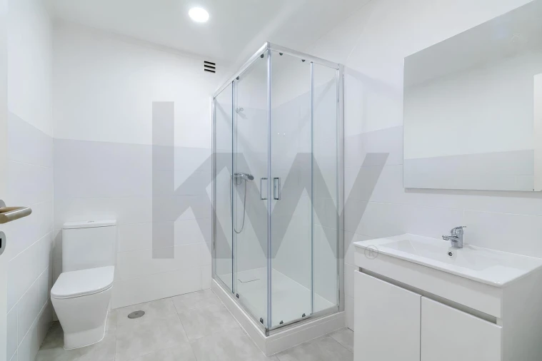 Apartamento T4 para Arrendamento em Avenidas Novas Foto 23