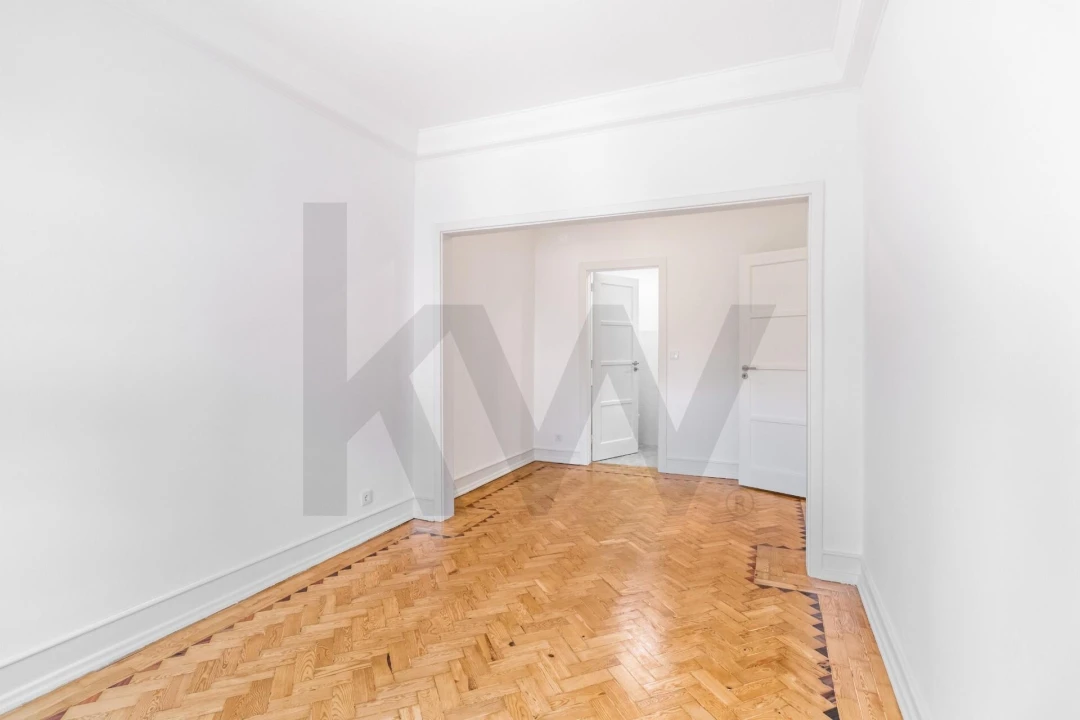 Apartamento T4 para Arrendamento em Avenidas Novas Foto 1