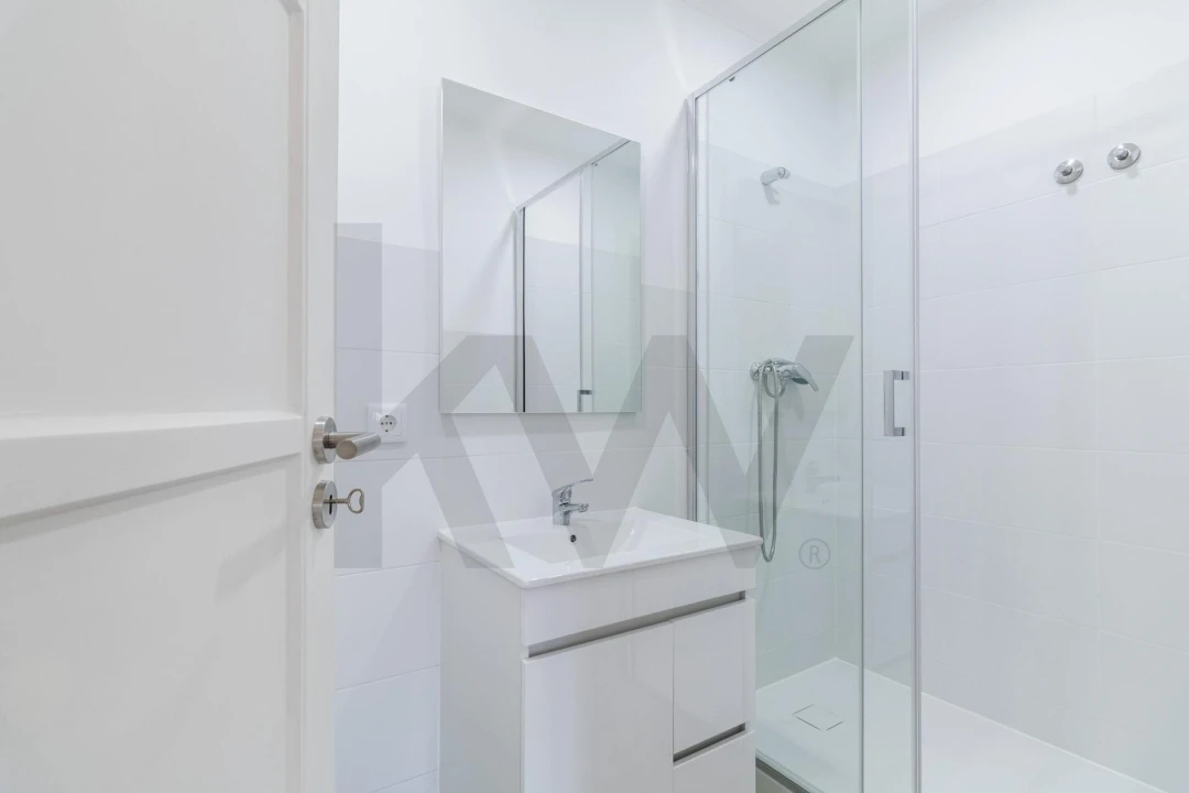 Apartamento T4 para Arrendamento em Avenidas Novas Foto 2