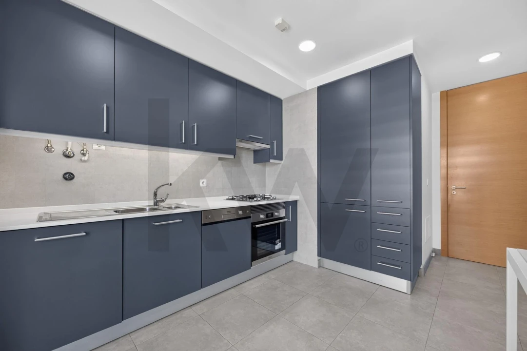 Apartamento T4 para Venda em Sacavém e Prior Velho Foto 5
