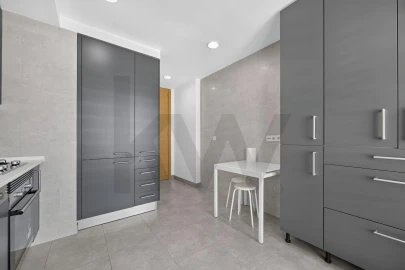 Apartamento T4 para Venda em Sacavém e Prior Velho