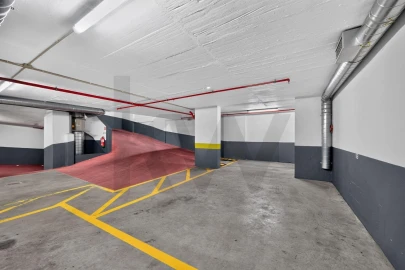 Apartamento T4 para Venda em Sacavém e Prior Velho