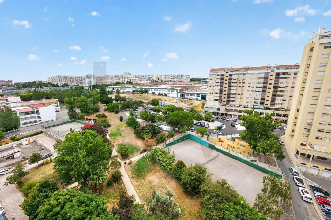 Apartamento T4 para Venda em Sacavém e Prior Velho Foto 25