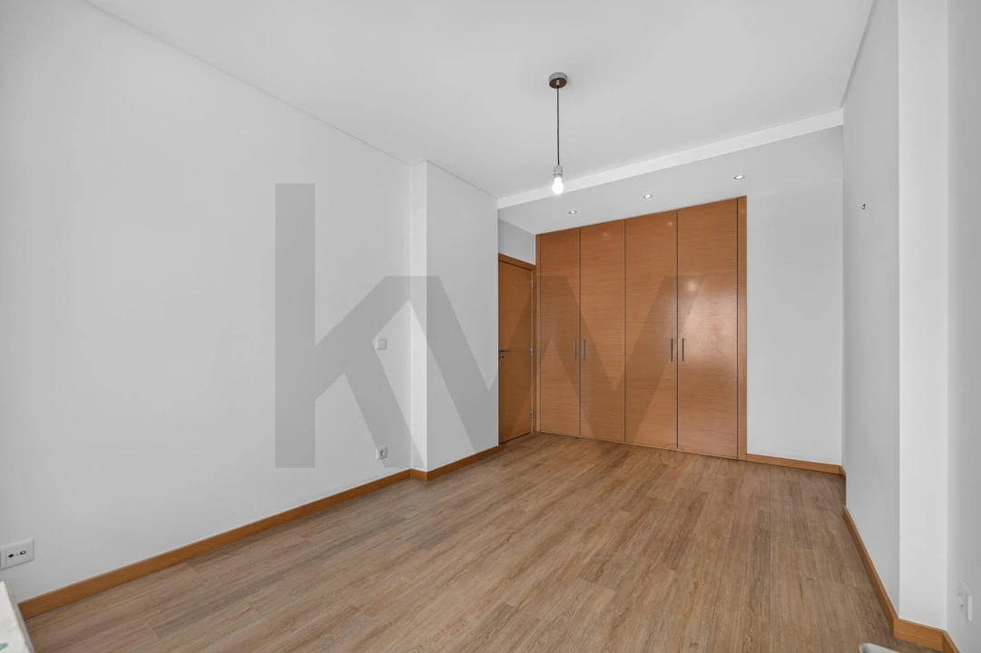 Apartamento T4 para Venda em Sacavém e Prior Velho Foto 10