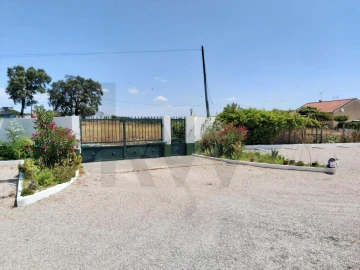 Quinta T8 para Venda em Landeira