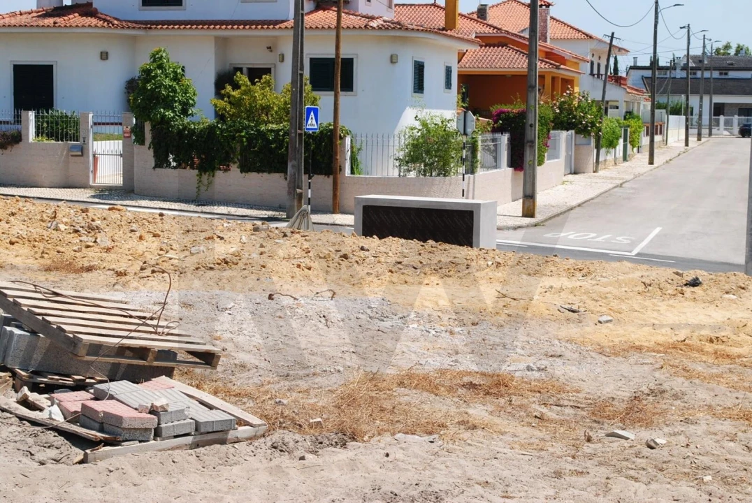 Terreno para Venda em Amora Foto 6