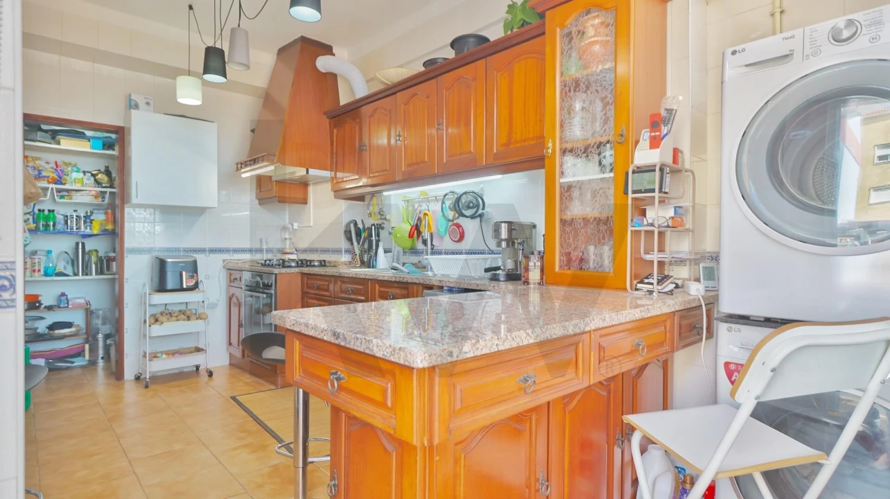Apartamento T3 para Venda em Abrantes (São Vicente e São João) e Alferrarede Foto 2