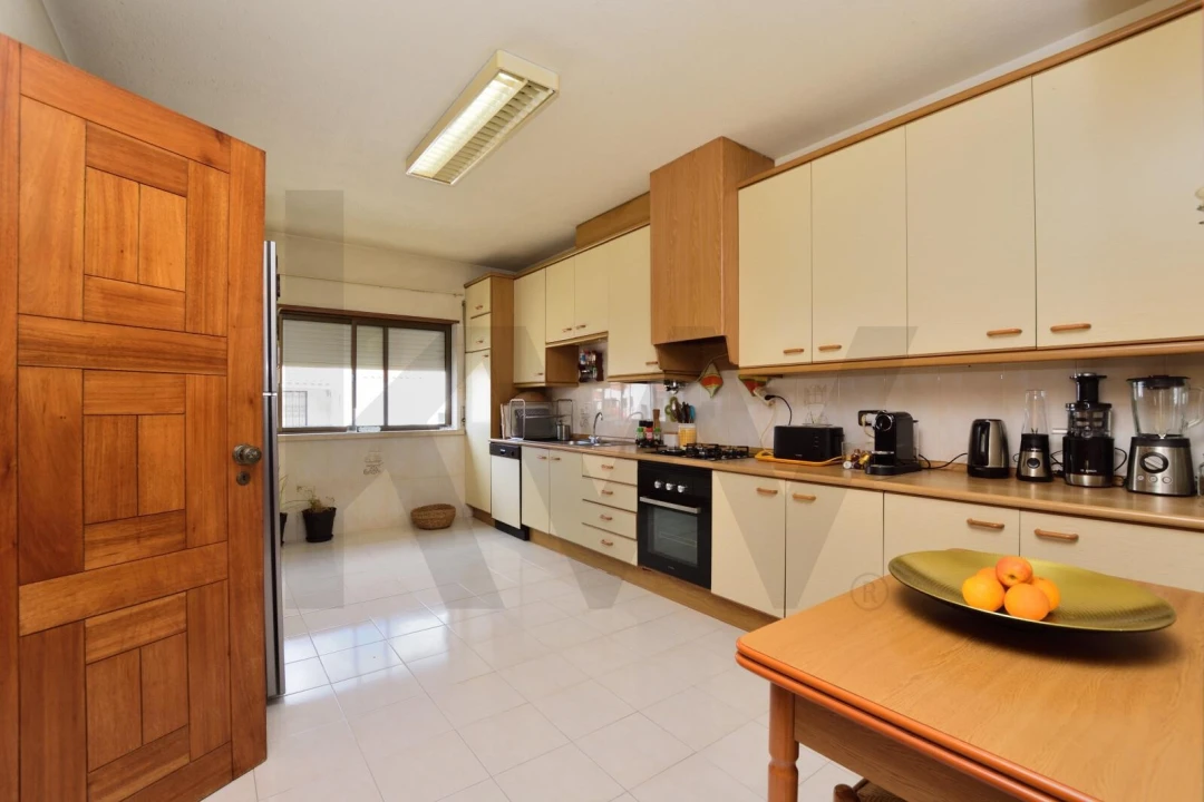 Moradia T4 para Venda em Carcavelos e Parede Foto 30