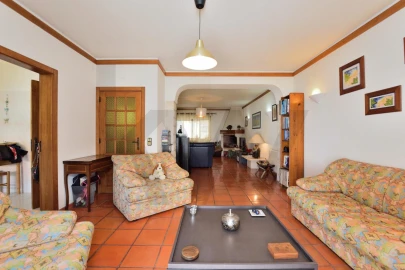 Moradia T4 para Venda em Carcavelos e Parede
