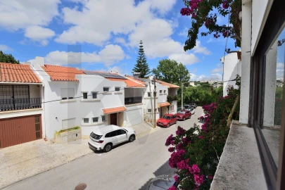 Moradia T4 para Venda em Carcavelos e Parede