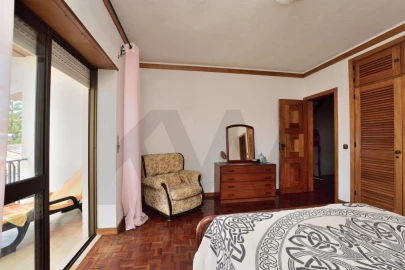 Moradia T4 para Venda em Carcavelos e Parede