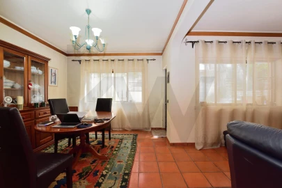 Moradia T4 para Venda em Carcavelos e Parede