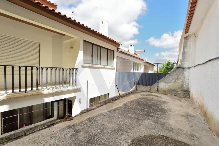 Moradia T4 para Venda em Carcavelos e Parede Foto 27