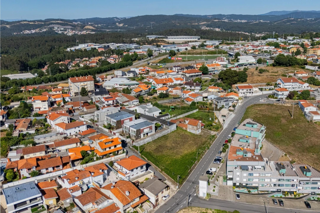 Moradia T2 para Venda em Arrifana Foto 3