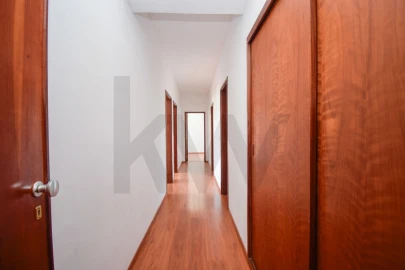Apartamento T3 para Venda em Benfica