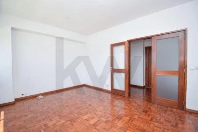 Apartamento T3 para Venda em Benfica