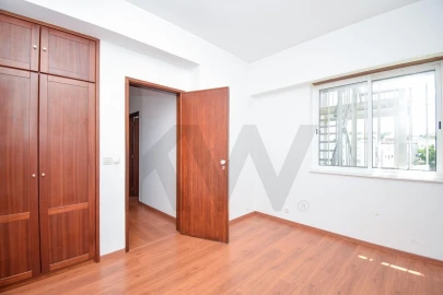 Apartamento T3 para Venda em Benfica