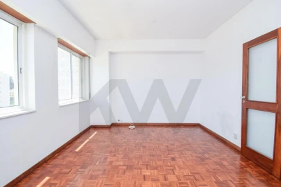 Apartamento T3 para Venda em Benfica